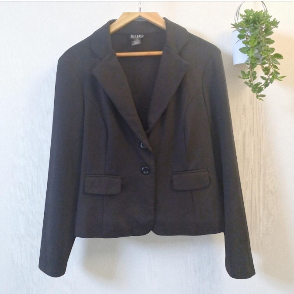 CLEARANCE Soho  Classic Black Stretchy 2 button Blazer / Jacket - Picture 2 of 6